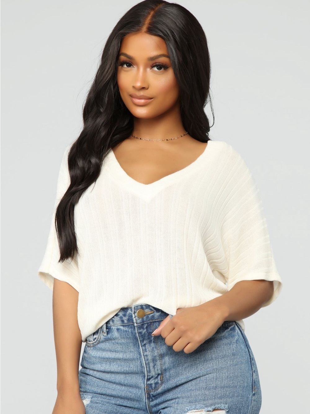 FASHION NOVA CREAM SHORT SLEEVE V NECK SWEATER